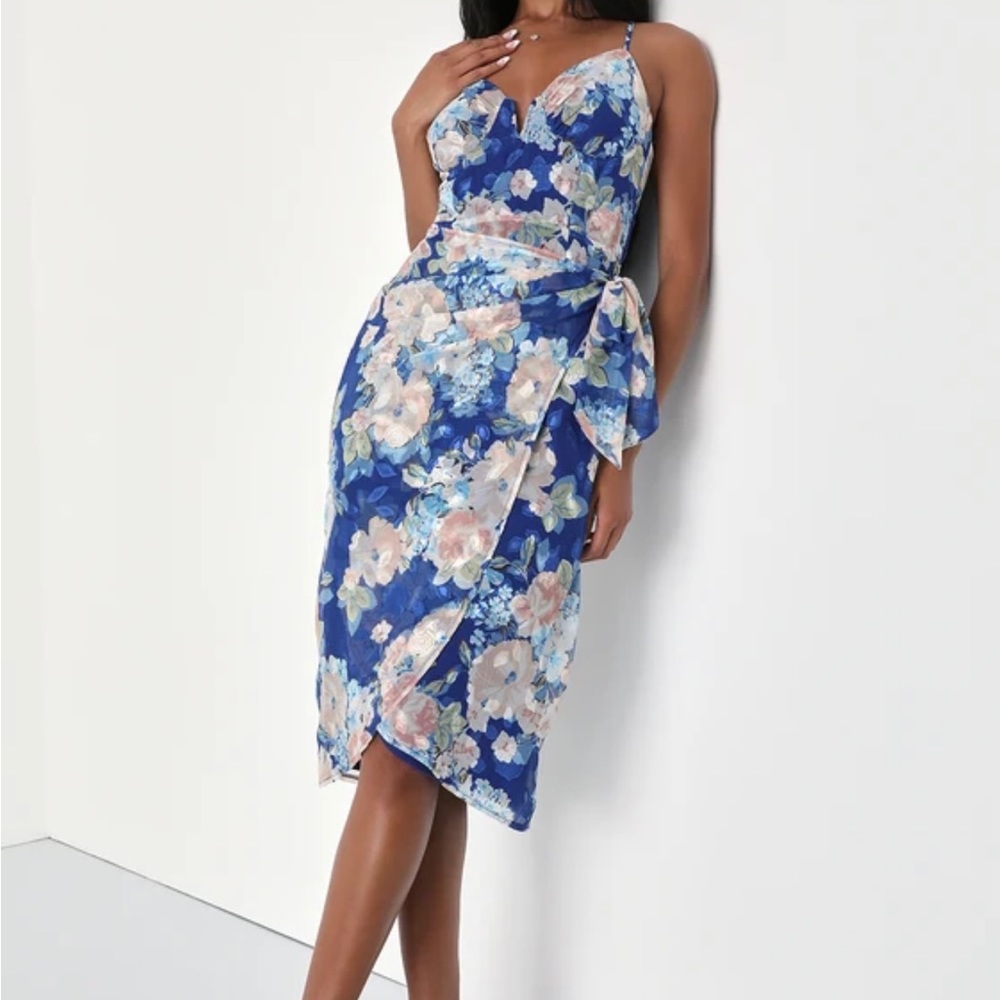 Lulu’s Blue Floral Dress